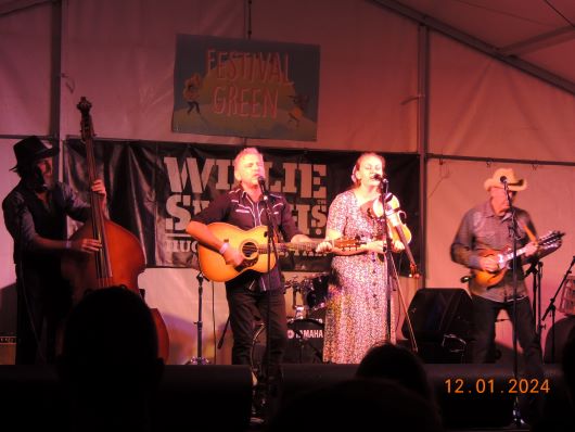 Water Runners with the Song about the Rescue in Gundagai